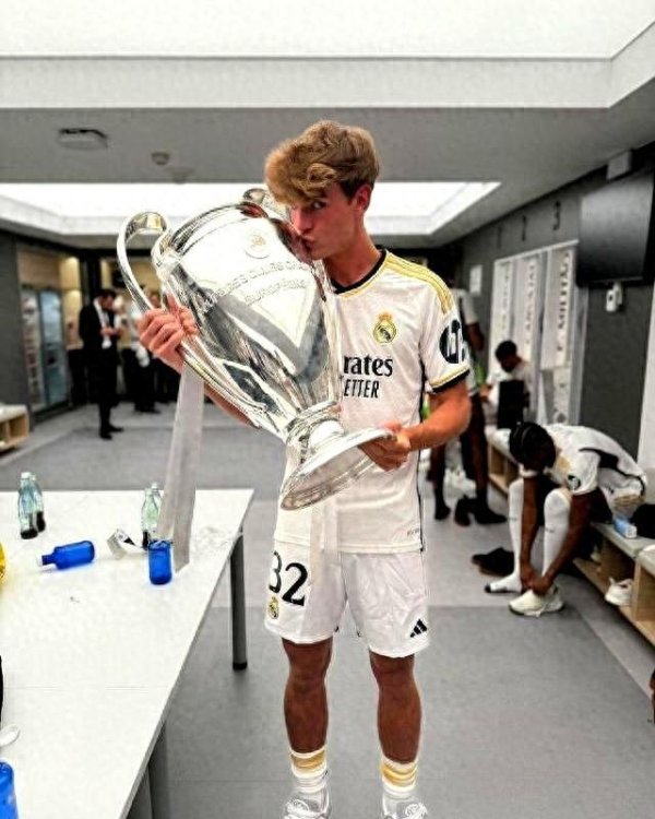 Inter Milan muốn mua tiền đạo 